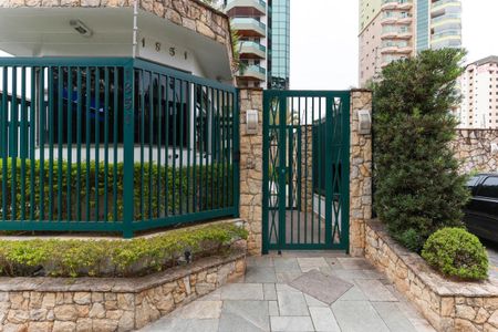 Apartamento à venda com 250m², 4 quartos e 5 vagas Apartamento à venda com 250m², 4 quartos e 5 vagasFachada do condomínio