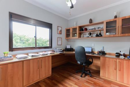 Apartamento à venda com 250m², 4 quartos e 5 vagas Apartamento à venda com 250m², 4 quartos e 5 vagasSuíte 4