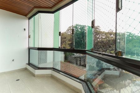 Apartamento à venda com 250m², 4 quartos e 5 vagas Apartamento à venda com 250m², 4 quartos e 5 vagasVaranda da suíte 1