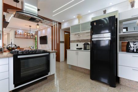 Apartamento à venda com 250m², 4 quartos e 5 vagas Apartamento à venda com 250m², 4 quartos e 5 vagasCozinha