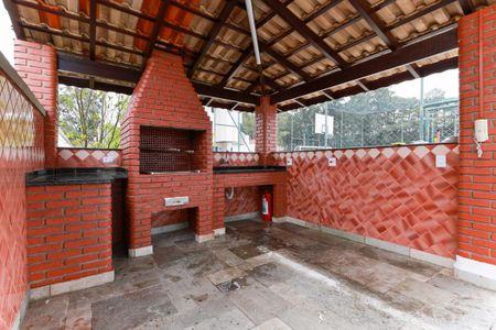 Apartamento à venda com 250m², 4 quartos e 5 vagas Apartamento à venda com 250m², 4 quartos e 5 vagasÁrea comum - Churrasqueira
