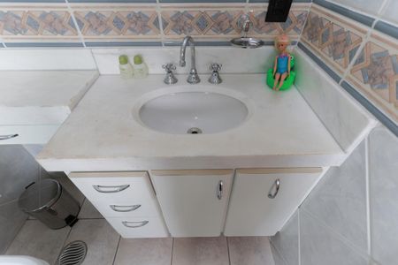 Apartamento à venda com 250m², 4 quartos e 5 vagas Apartamento à venda com 250m², 4 quartos e 5 vagasBanheiro da suíte 2