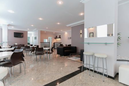 Apartamento à venda com 250m², 4 quartos e 5 vagas Apartamento à venda com 250m², 4 quartos e 5 vagasÁrea comum - Salão de festas