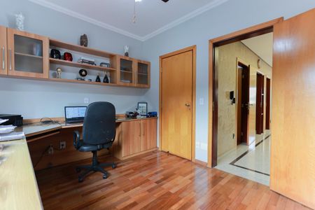 Apartamento à venda com 250m², 4 quartos e 5 vagas Apartamento à venda com 250m², 4 quartos e 5 vagasSuíte 4