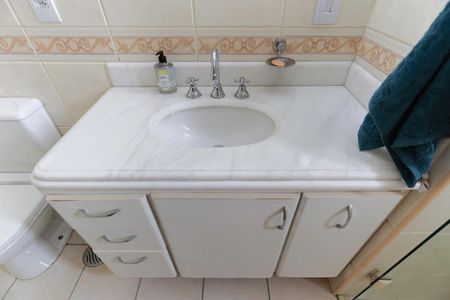 Apartamento à venda com 250m², 4 quartos e 5 vagas Apartamento à venda com 250m², 4 quartos e 5 vagasBanheiro da suíte 4