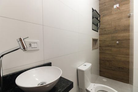 Apartamento à venda com 38m², 2 quartos e sem vaga Apartamento à venda com 38m², 2 quartos e sem vagaBanheiro
