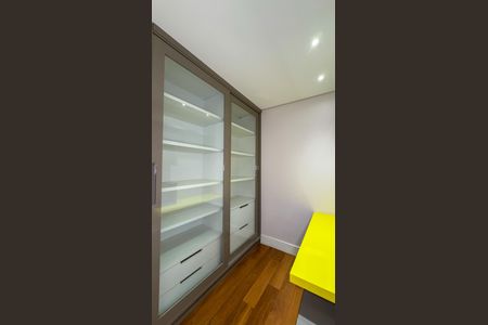 Apartamento à venda com 185m², 3 quartos e 3 vagasEscritório