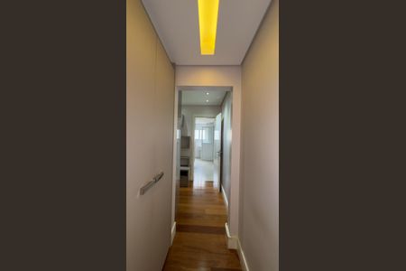 Apartamento à venda com 185m², 3 quartos e 3 vagasCorredor