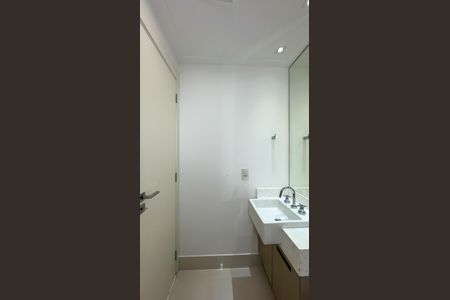 Apartamento à venda com 185m², 3 quartos e 3 vagasBanheiro da Suíte 2
