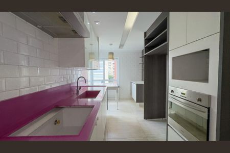 Apartamento à venda com 185m², 3 quartos e 3 vagasCozinha