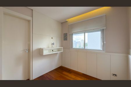 Apartamento à venda com 185m², 3 quartos e 3 vagasQuarto 2 - Suíte
