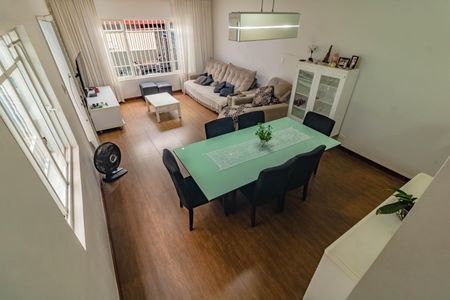 Casa à venda com 90m², 3 quartos e 2 vagas