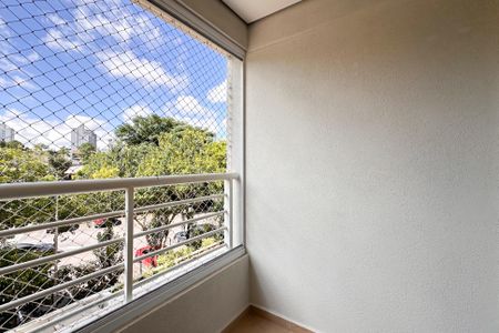 Apartamento para alugar com 65m², 2 quartos e 1 vagaSacada