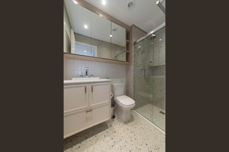 Apartamento à venda com 130m², 3 quartos e 2 vagas Apartamento à venda com 130m², 3 quartos e 2 vagasBanheiro da Suíte 1