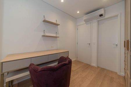 Apartamento à venda com 130m², 3 quartos e 2 vagas Apartamento à venda com 130m², 3 quartos e 2 vagasSuite 1