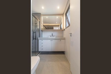 Apartamento à venda com 130m², 3 quartos e 2 vagas Apartamento à venda com 130m², 3 quartos e 2 vagasBanheiro da Suíte 3
