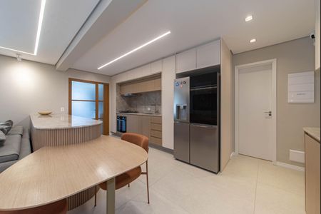 Apartamento à venda com 130m², 3 quartos e 2 vagas Apartamento à venda com 130m², 3 quartos e 2 vagasCozinha