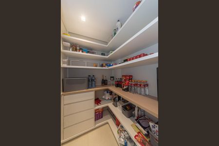 Apartamento à venda com 130m², 3 quartos e 2 vagas Apartamento à venda com 130m², 3 quartos e 2 vagasLavanderia - Despensa