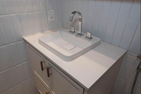 Apartamento à venda com 130m², 3 quartos e 2 vagas Apartamento à venda com 130m², 3 quartos e 2 vagasBanheiro da Suíte 1