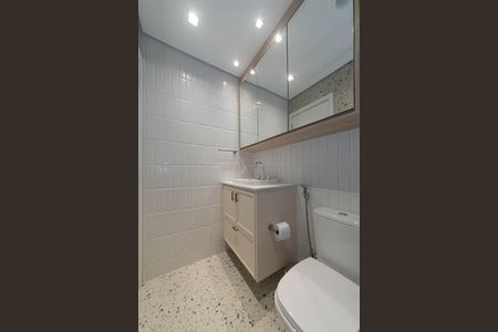 Apartamento à venda com 130m², 3 quartos e 2 vagas Apartamento à venda com 130m², 3 quartos e 2 vagasBanheiro da Suíte 1