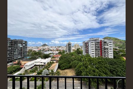 Apartamento à venda com 80m², 2 quartos e 1 vaga Apartamento à venda com 80m², 2 quartos e 1 vagaVaranda
