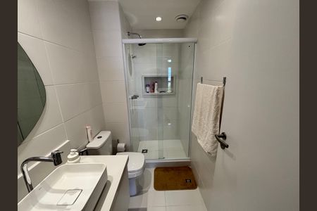 Apartamento à venda com 80m², 2 quartos e 1 vaga Apartamento à venda com 80m², 2 quartos e 1 vagaBanheiro