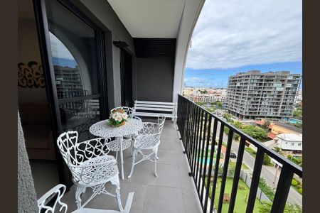 Apartamento à venda com 80m², 2 quartos e 1 vaga Apartamento à venda com 80m², 2 quartos e 1 vagaVaranda