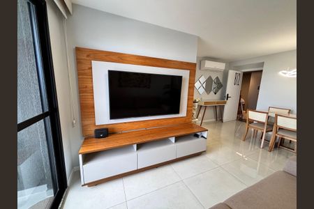 Apartamento à venda com 80m², 2 quartos e 1 vaga Apartamento à venda com 80m², 2 quartos e 1 vagaSala