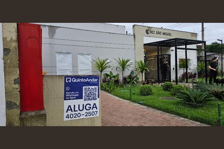 Apartamento para alugar com 41m², 2 quartos e sem vagaPlaca instalada na fachada do condomínio - Código da placa: YIXW-1739