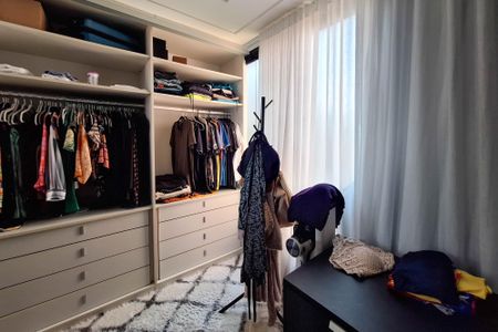 Apartamento para alugar com 151m², 4 quartos e 2 vagasCloset da suíte 2