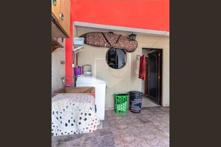 Casa à venda com 145m², 4 quartos e 2 vagas