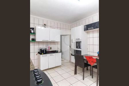 Casa à venda com 145m², 4 quartos e 2 vagas