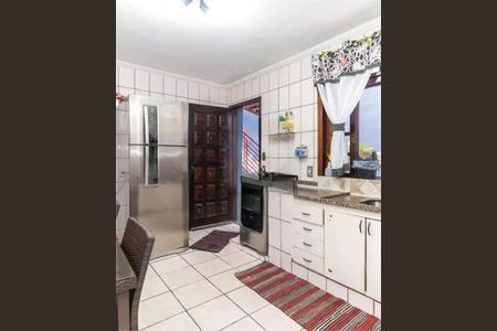 Casa à venda com 145m², 4 quartos e 2 vagas