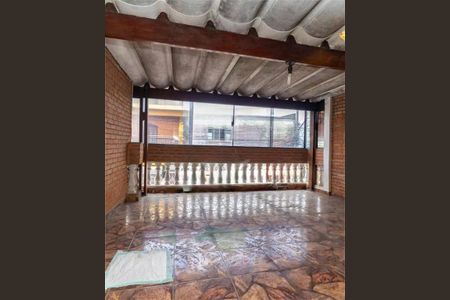 Casa à venda com 4 quartos, 145m² em Vila Chuca, São Paulo