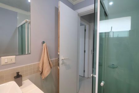 Apartamento para alugar com 220m², 3 quartos e 2 vagasBanheiro Suíte 3