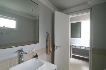 Apartamento para alugar com 220m², 3 quartos e 2 vagasBanheiro Suíte 4