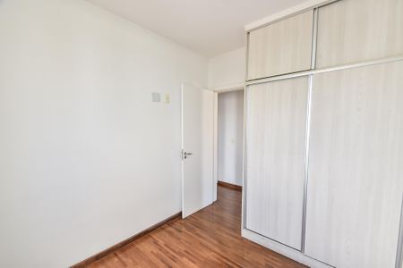 Apartamento à venda com 68m², 3 quartos e 1 vagaQuarto 2