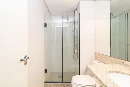 Banheiro  de apartamento para alugar com 1 quarto, 50m² em Menino Deus, Porto Alegre