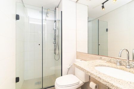 Banheiro  de apartamento para alugar com 1 quarto, 50m² em Menino Deus, Porto Alegre