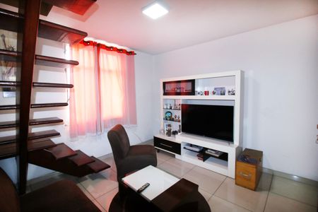 Sala de apartamento à venda com 3 quartos, 90m² em Olaria, Rio de Janeiro