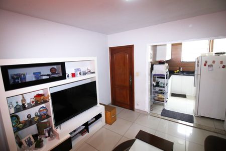 Sala de apartamento à venda com 3 quartos, 90m² em Olaria, Rio de Janeiro