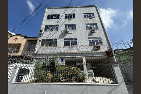 Apartamento à venda com 68m², 3 quartos e 1 vagaFachada + plaquinha