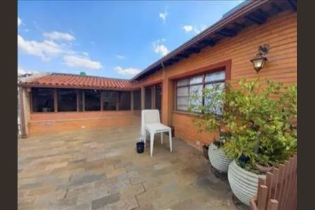 Casa à venda com 384m², 3 quartos e 2 vagas