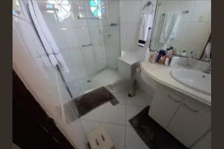 Casa à venda com 3 quartos, 384m² em Sagrada Família, Belo Horizonte