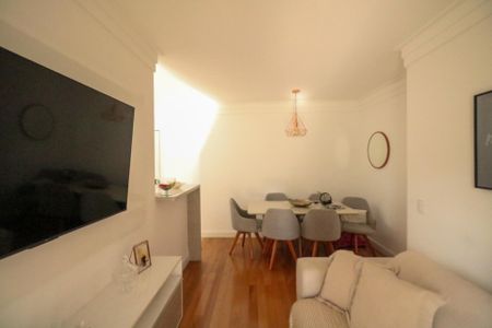 Apartamento à venda com 67m², 2 quartos e 1 vagaSala