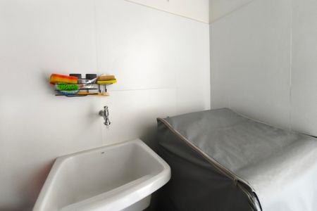 Casa à venda com 234m², 3 quartos e 1 vaga Casa à venda com 234m², 3 quartos e 1 vagaÁrea de Serviço