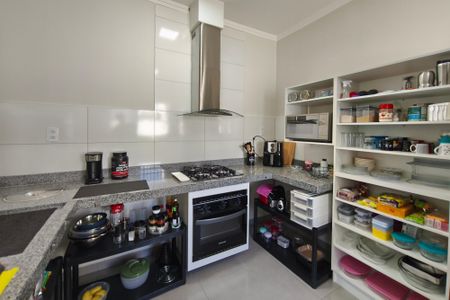 Casa à venda com 234m², 3 quartos e 1 vaga Casa à venda com 234m², 3 quartos e 1 vagaCozinha