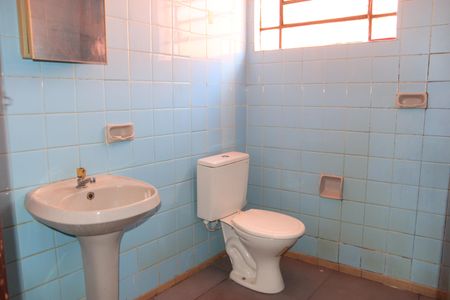 Casa para alugar com 220m², 3 quartos e 2 vagasBanheiro 1