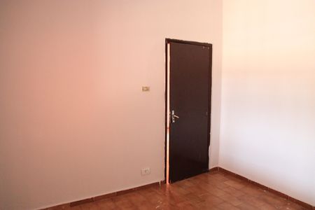 Casa para alugar com 220m², 3 quartos e 2 vagasQuarto 01