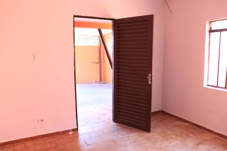 Casa para alugar com 220m², 3 quartos e 2 vagasSala